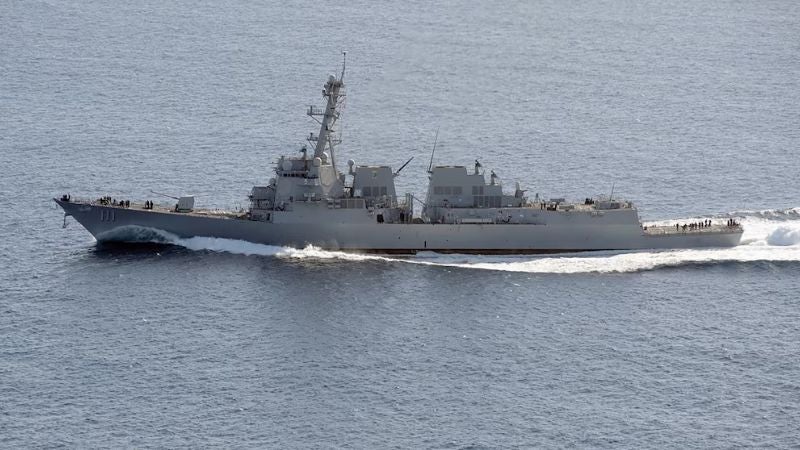EEUU despliega el USS Cole