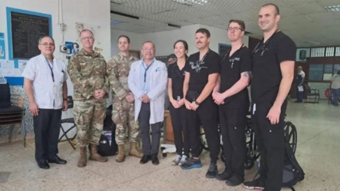 EEUU dona equipo médico (1)