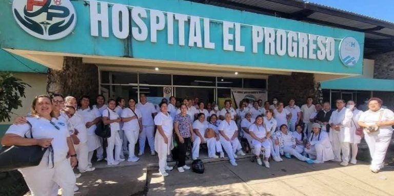 Enfermeras de El Progreso exigen pago de salarios atrasados