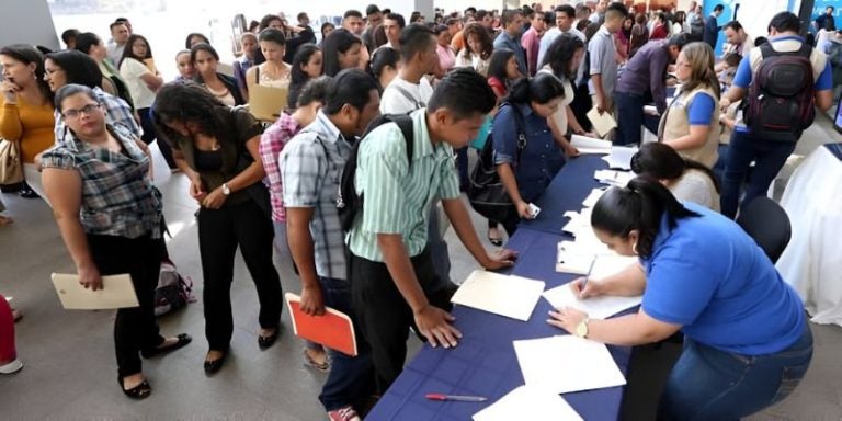 Menos de la mitad de los egresados de la UNAH logra acceder a un empleo formal