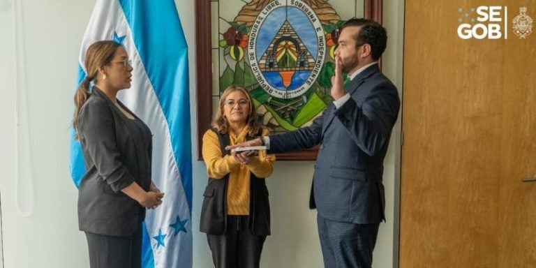 Francisco Bocanegra asume cargo como secretario ejecutivo del IP