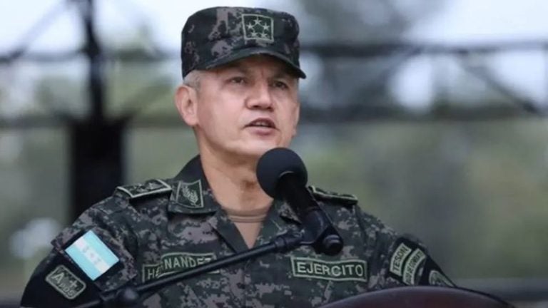 General Roosevelt Hernández democrática