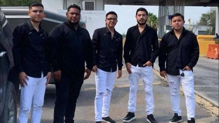Identifican a tres integrantes de Grupo Fugitivo que fueron calcinados en México