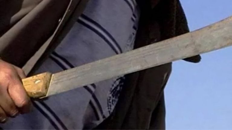 Hermanos se enfrentan a machetazos tras acalorada discusión en Colón