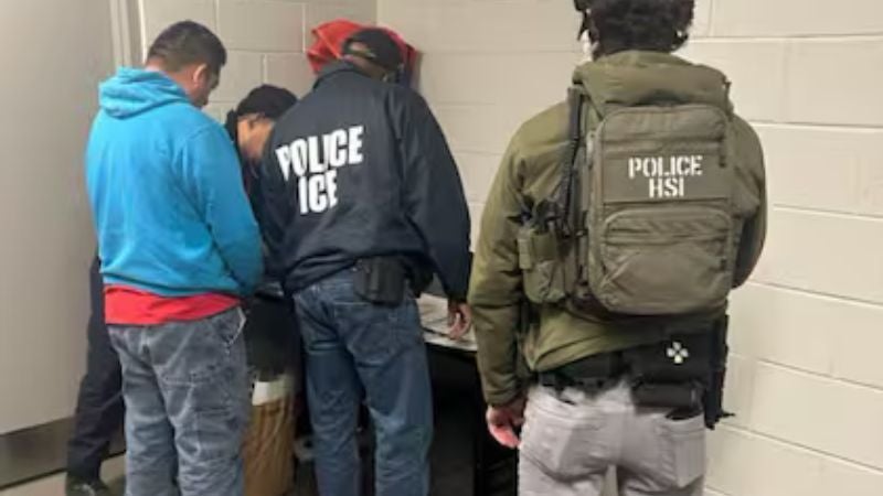 hondureños procesados por ICE