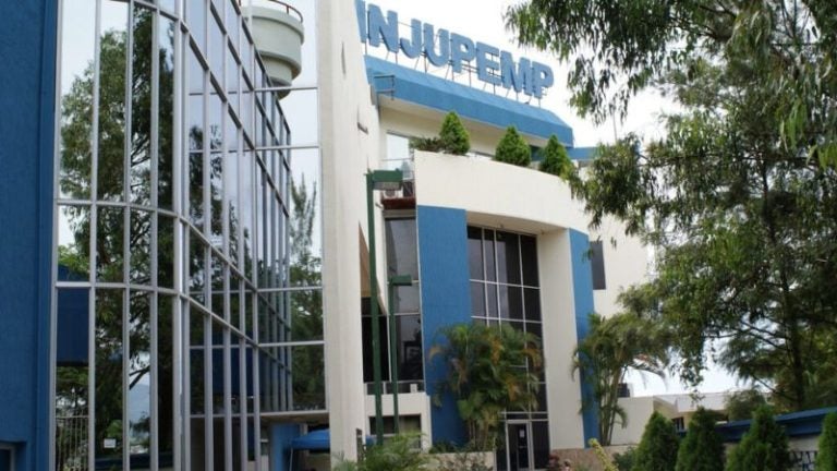 Jubilados rechazan revalorización en Injupemp y funcionarios defienden límites legales