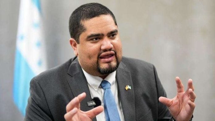 Ministro de SEDESOL pone su cargo a disposición
