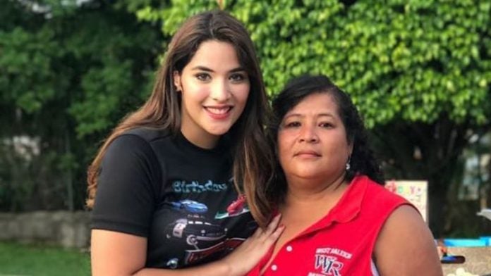 madre de Carolina Lanza y tiktoker