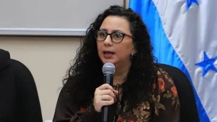 Diputada del PSH responde a críticas: ¿Y con qué votos se aprobaron los préstamos del CAF?