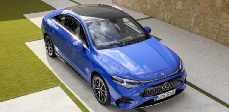«El futuro es eléctrico»: Mercedes-Benz declara el fin del motor de combustión