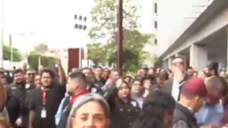 Empleados del CCG protestan 