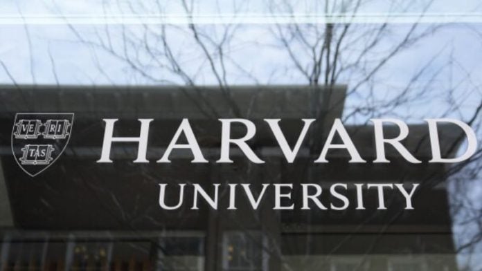 Por orden judicial, Trump no puede prohibir la matrícula de estudiantes extranjeros en Harvard