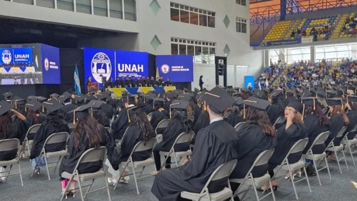 graduaciones UNAH