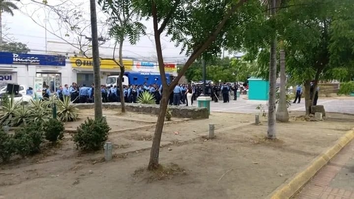 agentes policiales