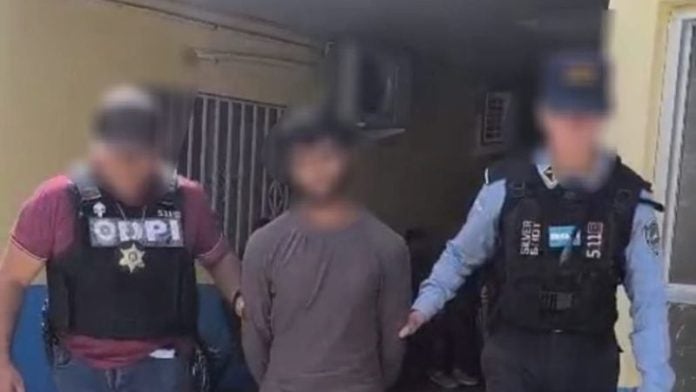 En la cárcel queda hombre acusado de violar a su hermanastra en Danlí