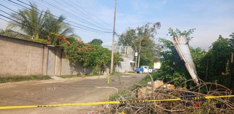 Hombre es acribillado en Planes de Calpules
