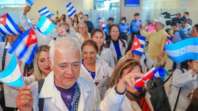 Incertidumbres por paradero de médicos cubanos
