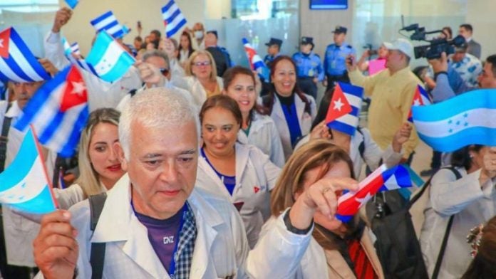 ASJ: No hay resultados visibles de médicos cubanos en Honduras