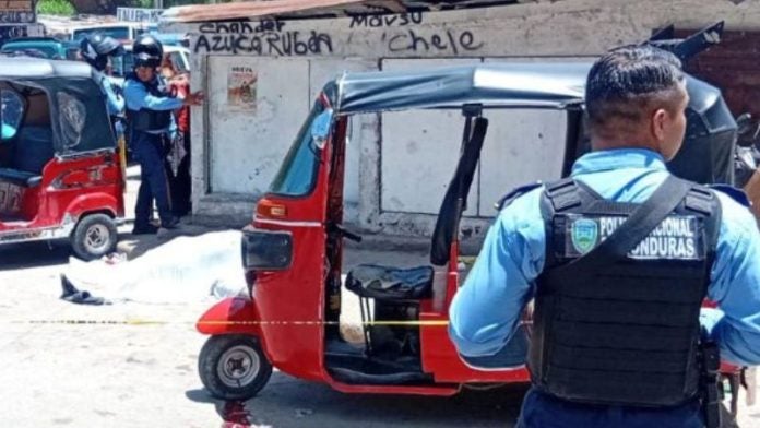 asesinan a mototaxista y pasajera