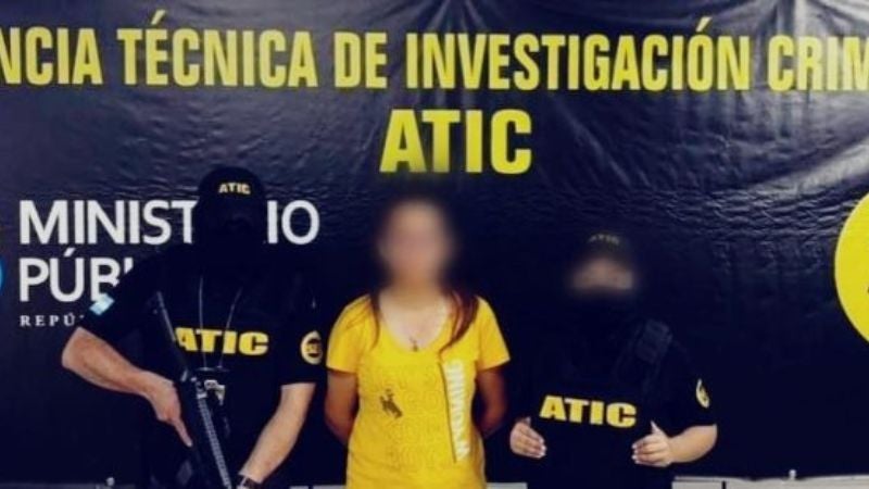 mujer estafaba con viajes en centros comerciales