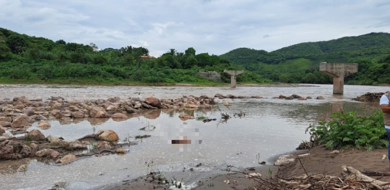 Pescadores hallan cuerpo de mujer flotando en río Ulúa, Santa Bárbara
