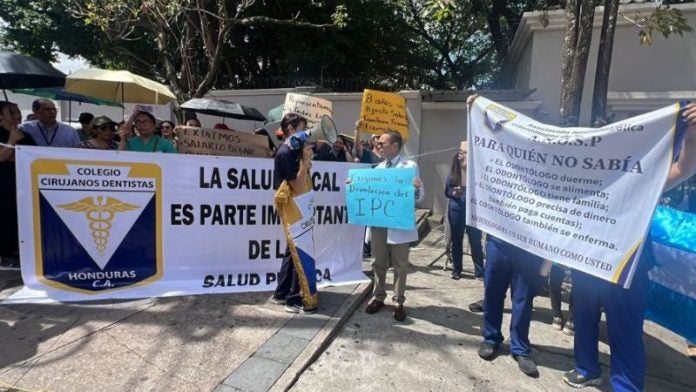 Tras dos meses en asambleas, odontólogos protestan hoy frente a Casa Presidencial
