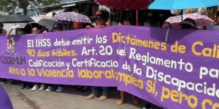 Trabajadoras reclaman dictámenes médicos pendientes en IHSS de SPS