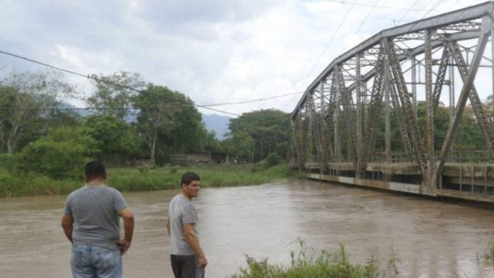 Familias evacuadas y pérdidas de cultivos deja crecida del río Ulúa