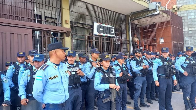 CNE policias