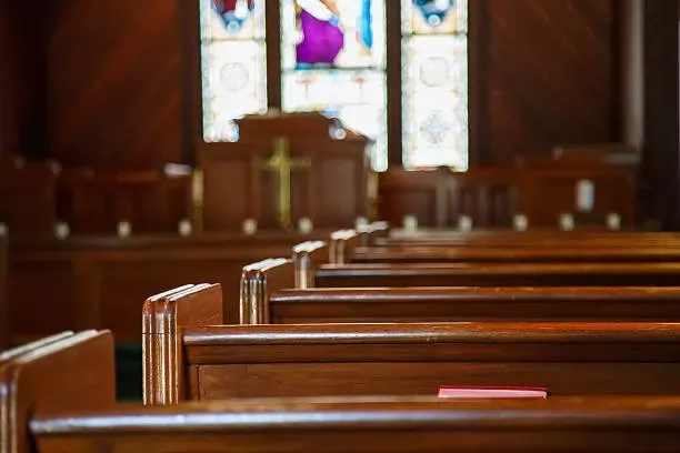 hombre abusó de menor iglesia El Paraíso