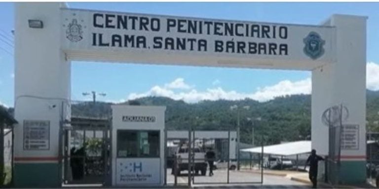 Caos en «El Pozo»: reos se amotinan y denuncian uso de gas lacrimógeno