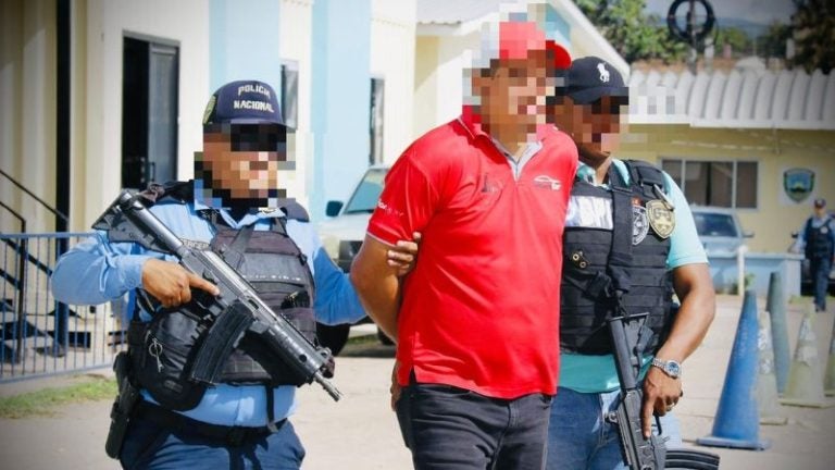 Detienen a sujeto vinculado a desvío de L143 millones de Casa Presidencial