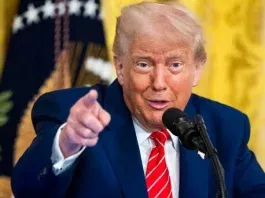 Trump anuncia arancel del 50 % a Brasil en represalia por el juicio a Jair Bolsonaro