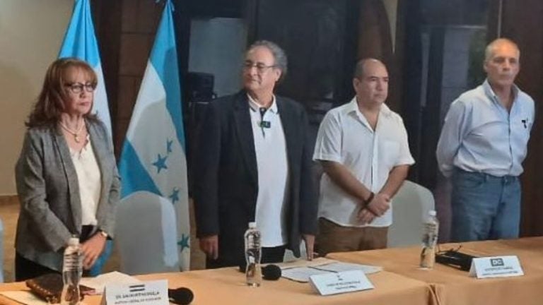 Partidos opositores se unen en nuevo «Frente por la Democracia en Honduras»