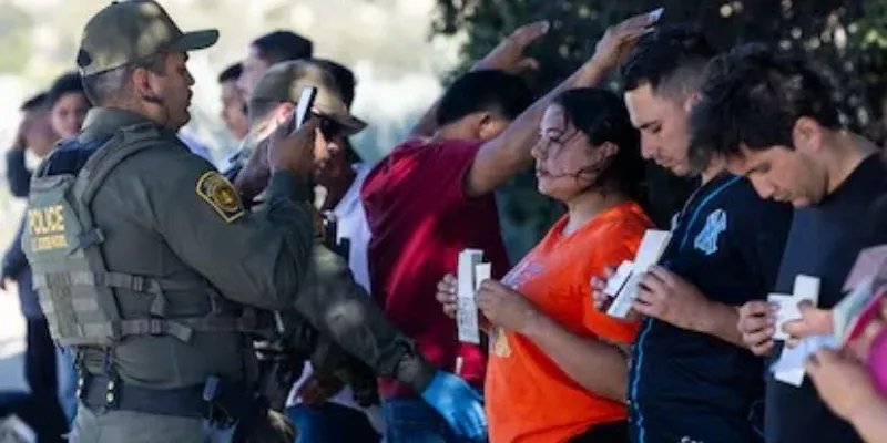 Imponen multas de hasta $1.8 millones a inmigrantes que ignoren las órdenes de deportación