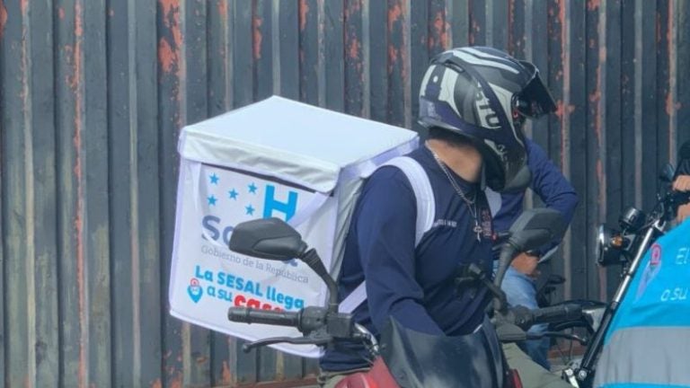 ¿Cuántas entregas diarias de medicamentos a domicilio podría realizar el IHSS?
