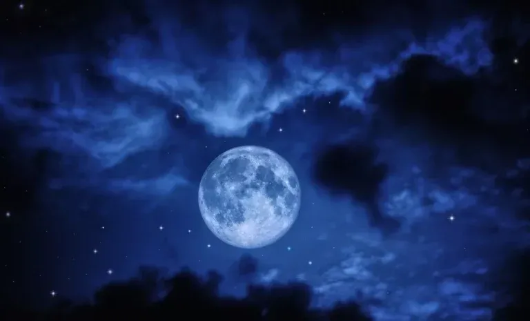 Luna azul: fecha, hora exacta y cómo ver este fenómeno astronómico