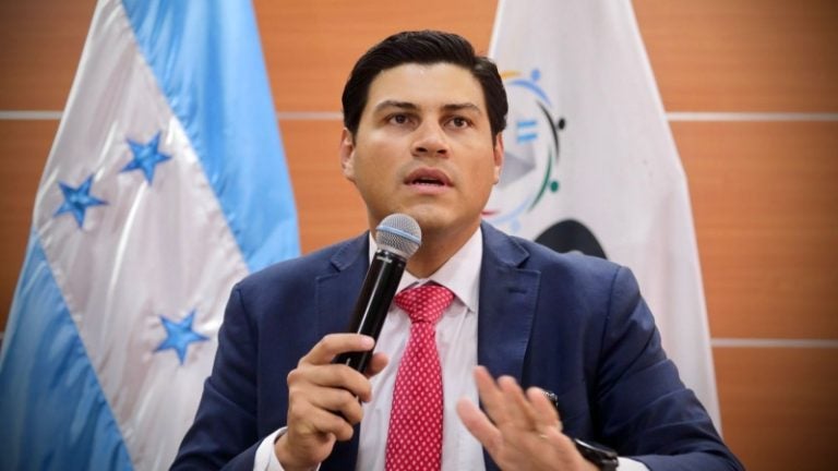Marlon Ochoa, fin a una ausencia con dimes y diretes, interpretaciones y amenazas