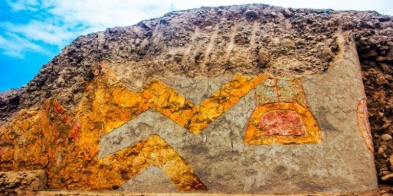 Descubren impresionante mural prehispánico de más de 3,000 años