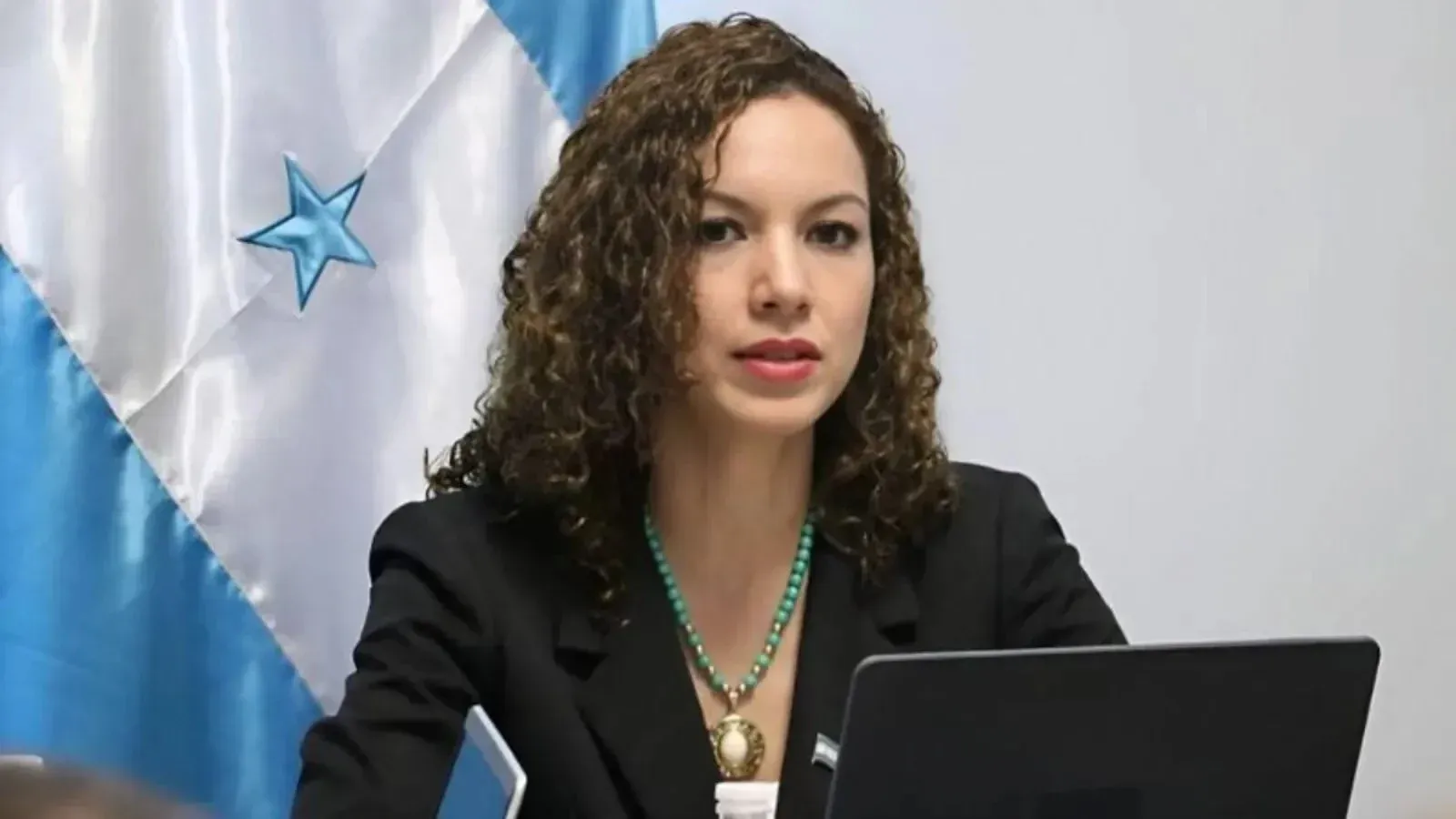 MP cita a exministra Natalie Roque por presunta discriminación laboral
