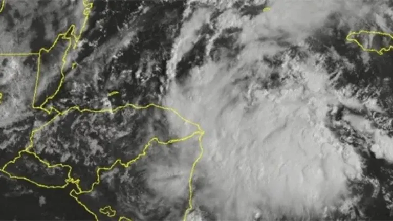 onda tropical ingresará a Honduras