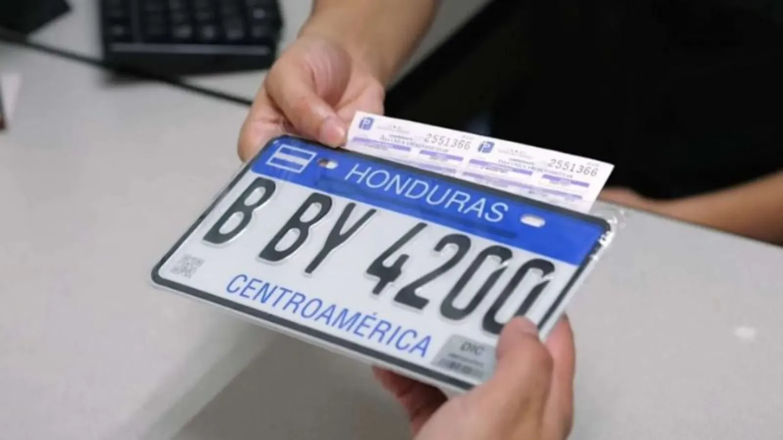 Placas