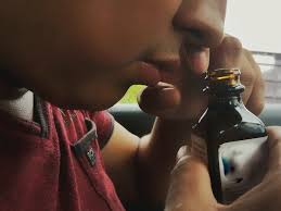 Uso de «Poppers» en relaciones sexuales, riesgoso para la salud: