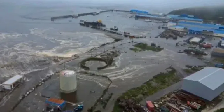 Olas impactan Hawái y California tras sismo de 8.8 en Rusia