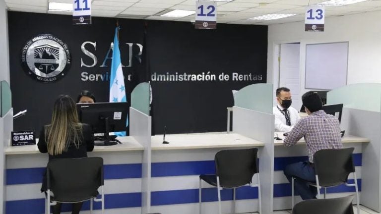 Recaudación fiscal supera los L53 mil millones en el primer semestre de 2025