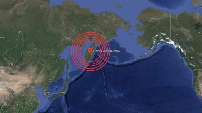 Rusia registra sismo de magnitud 8.7 con alerta de tsunami