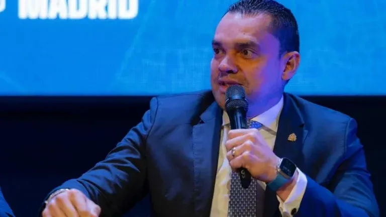 Zambrano: Sin sustituto definido, el PN no aceptará renuncia de consejera Hall
