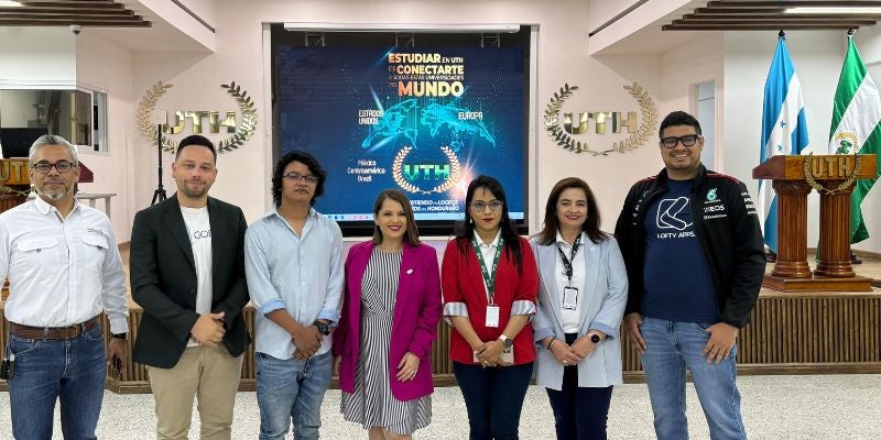 UTH Tegucigalpa celebra su primer Hackathon LegalTech con expositores de alto nivel
