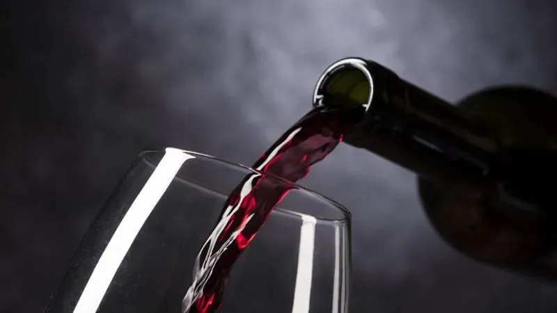 Laboratorio vino sin alcohol Francia