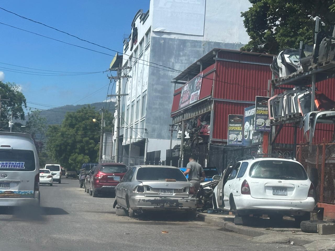 desorden en aceras